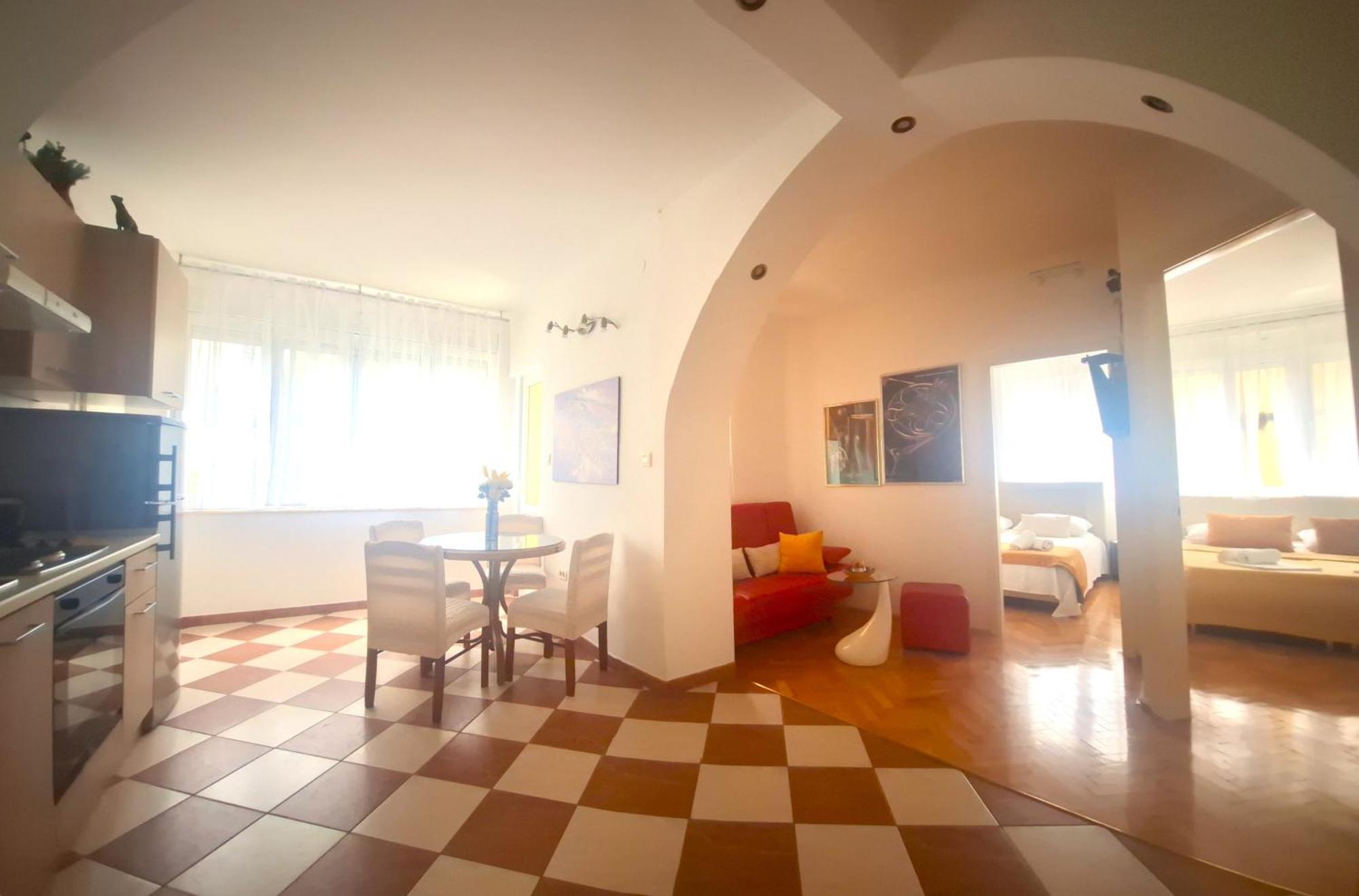 Sunny Center Apartment Split Exterior foto